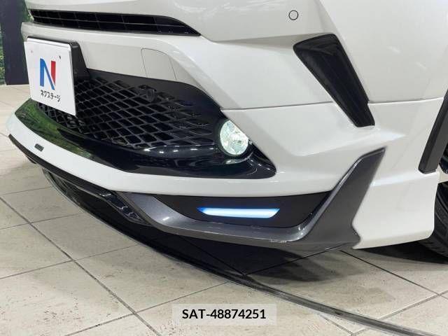 Toyota C-HR 2018-02 264146-2