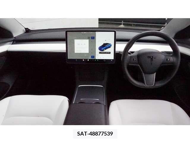 Tesla MODEL 3 2021-09 394656-1