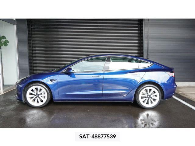 Tesla MODEL 3 2021-09 394656-0