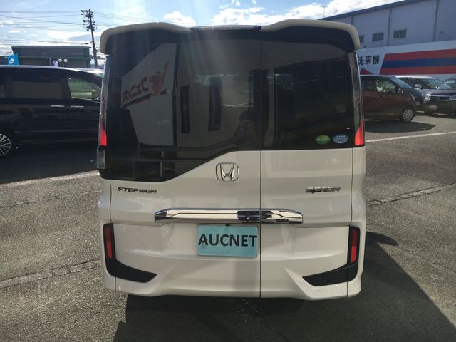 Honda e 2015-07 24913-4