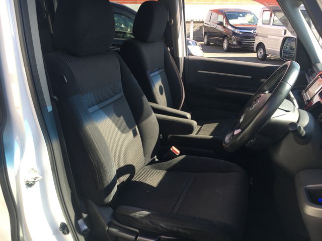 Honda e 2015-07 24913-8