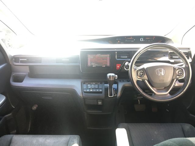 Honda e 2015-07 24913-5