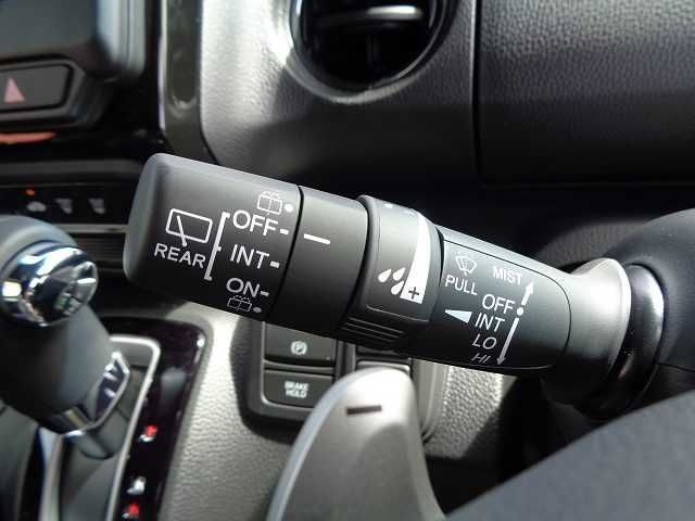 Honda N BOX CUSTOM 2022-10 23305-10