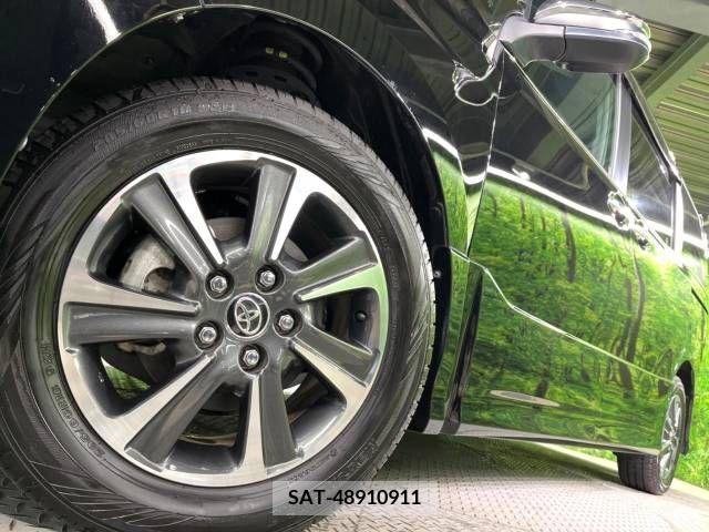 Toyota VOXY 2017-12 237371-13