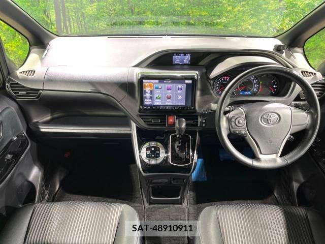 Toyota VOXY 2017-12 237371-1