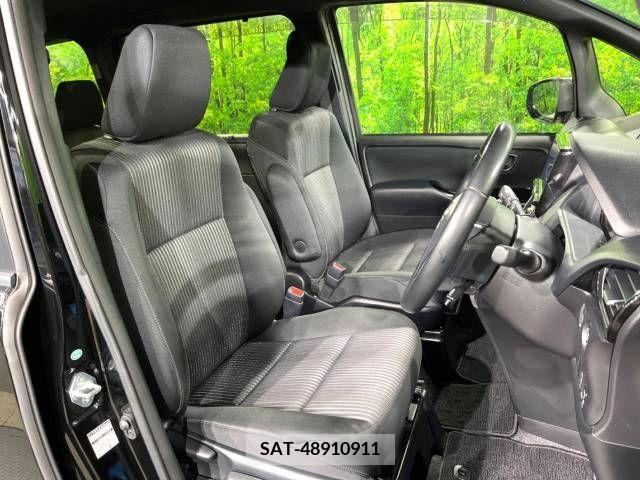 Toyota VOXY 2017-12 237371-8