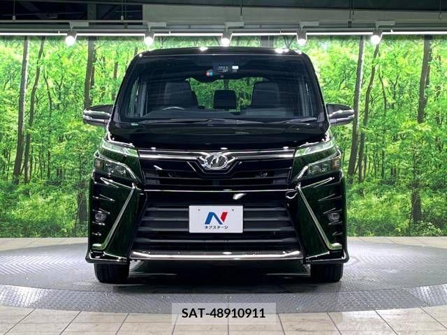 Toyota VOXY 2017-12 237371-14