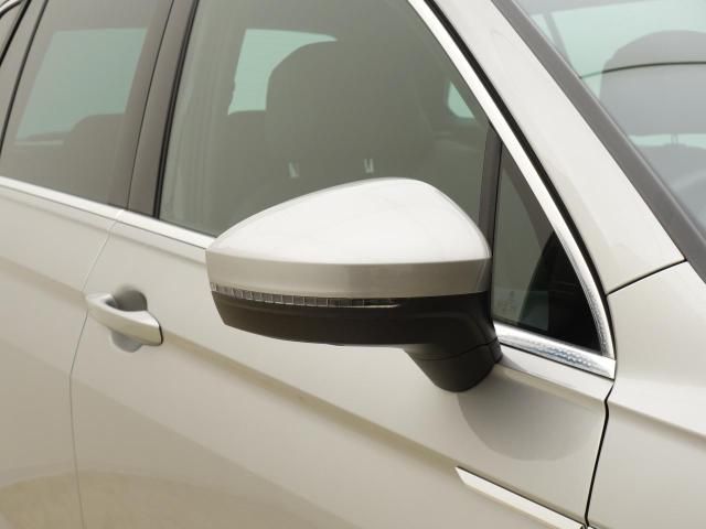 VolksWagen TIGUAN 2020-12 8880-12