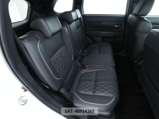 Mitsubishi OUTLANDER PHEV 2019-06 337734-7
