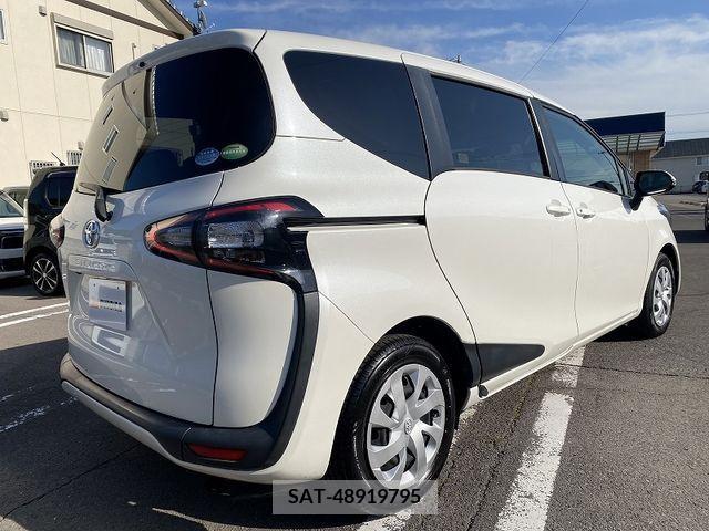 Toyota SIENTA 2017-06 286122-6