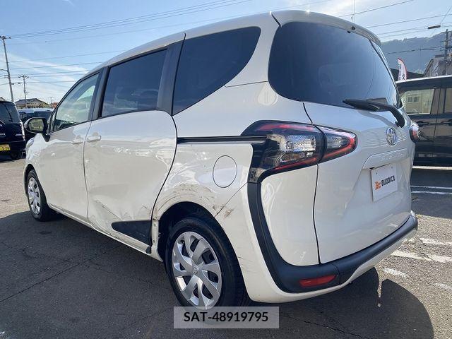 Toyota SIENTA 2017-06 286122-8