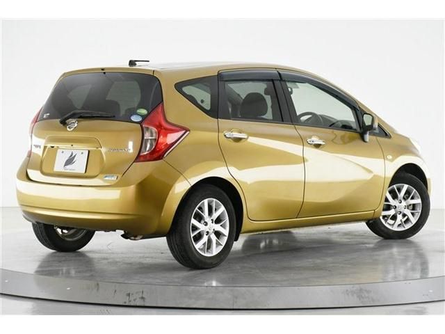 Nissan NOTE 2014-03 7614-1