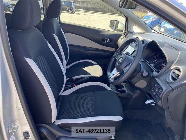 Nissan NOTE 2018-10 379625-15