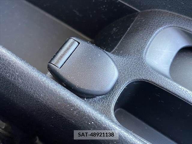 Nissan NOTE 2018-10 379625-27