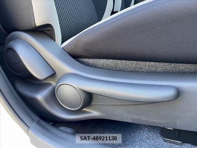 Nissan NOTE 2018-10 379625-25