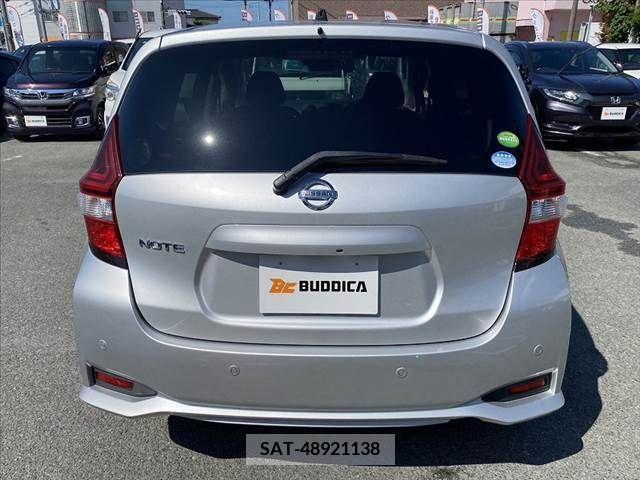 Nissan NOTE 2018-10 379625-13