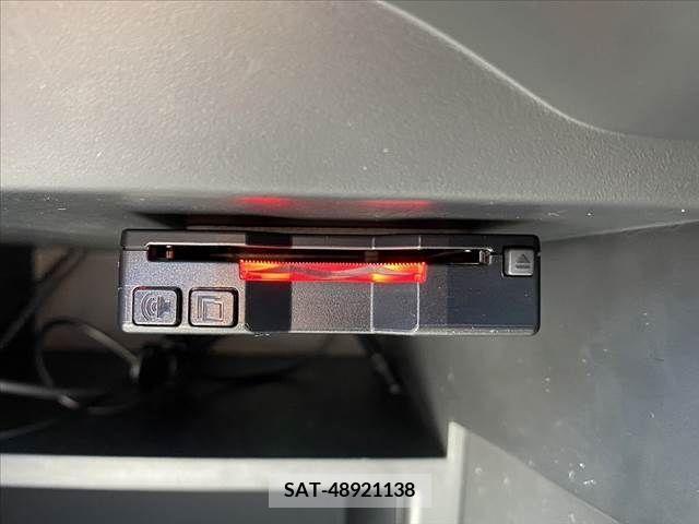 Nissan NOTE 2018-10 379625-24