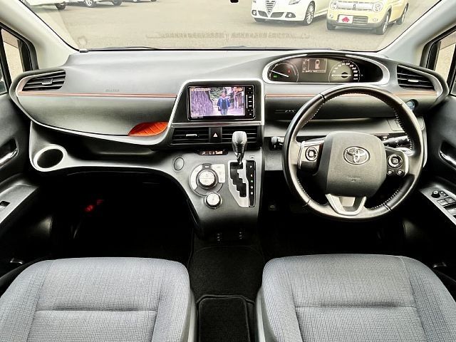 Toyota SIENTA 2016-06 23236-1
