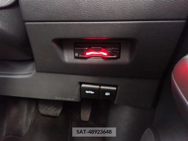 Nissan KICKS 2022-05 314970-13