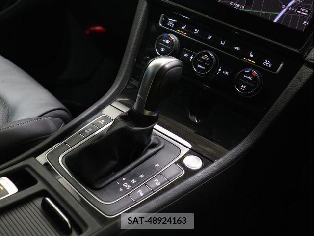 VolksWagen GOLF 2019-09 331452-11