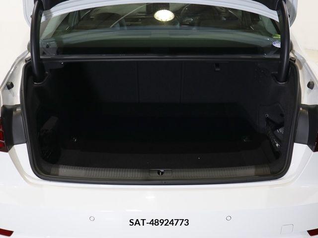 Audi A4 2019-03 234309-18