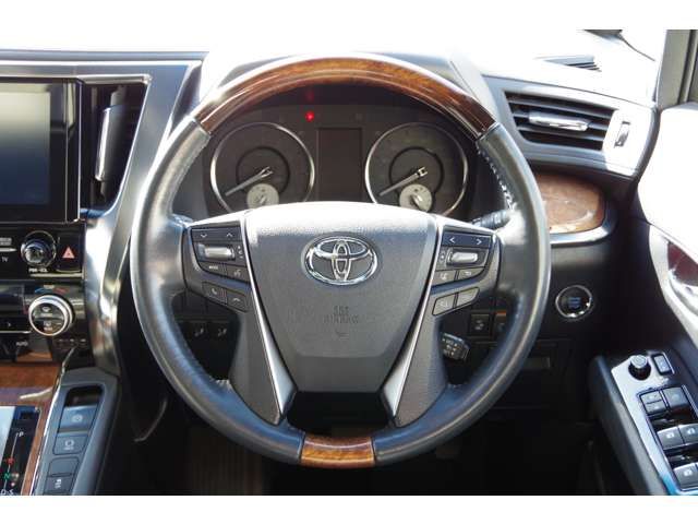 Toyota VELLFIRE 2015-03 2485-9