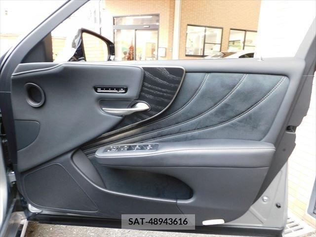 Lexus LS 2020-11 208626-18