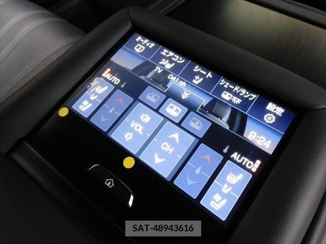 Lexus LS 2020-11 208626-16