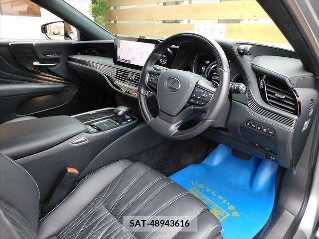 Lexus LS 2020-11 208626-10