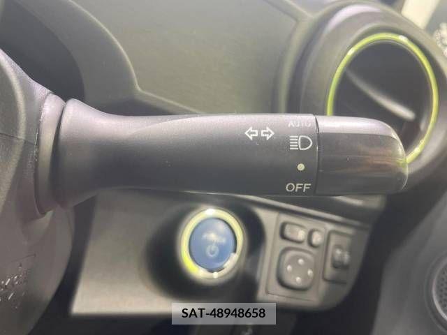 Toyota AQUA 2014-06 395658-6
