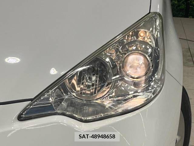 Toyota AQUA 2014-06 395658-12