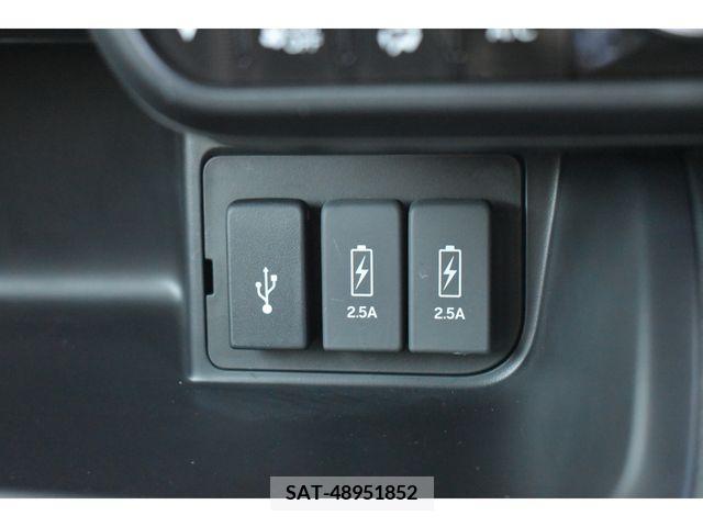 Honda N BOX CUSTOM 2019-05 279296-11