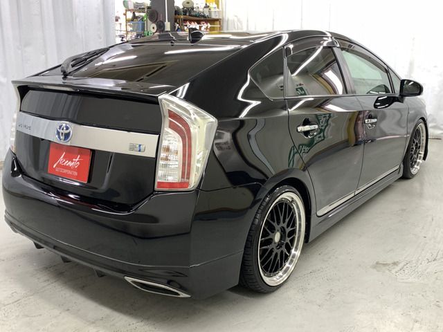 Toyota PRIUS 2009-12 750-4