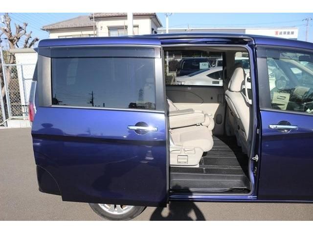 Nissan SERENA 2016-10 191395-9