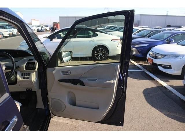 Nissan SERENA 2016-10 191395-8