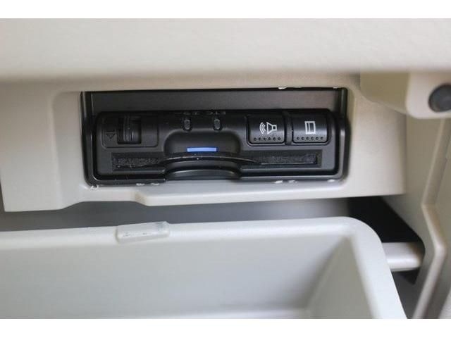 Nissan SERENA 2016-10 191395-16