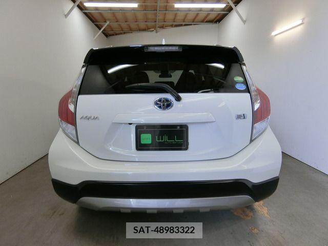 Toyota AQUA 2016-08 201684-8