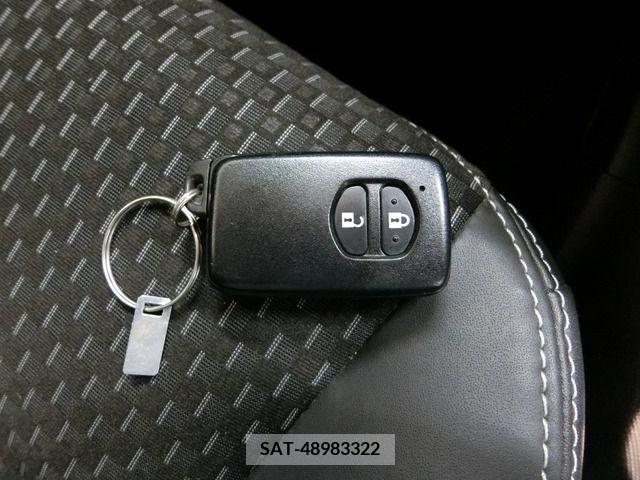 Toyota AQUA 2016-08 201684-16