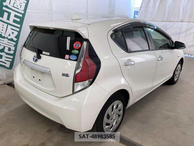 Toyota AQUA 2016-11 356314-4