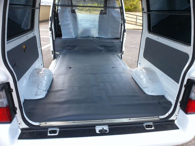 Mazda BONGO VAN 2017-06 4580-16