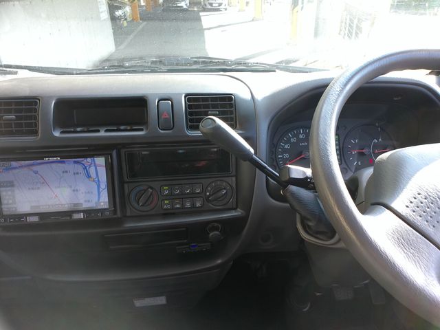 Mazda BONGO VAN 2017-06 4580-22
