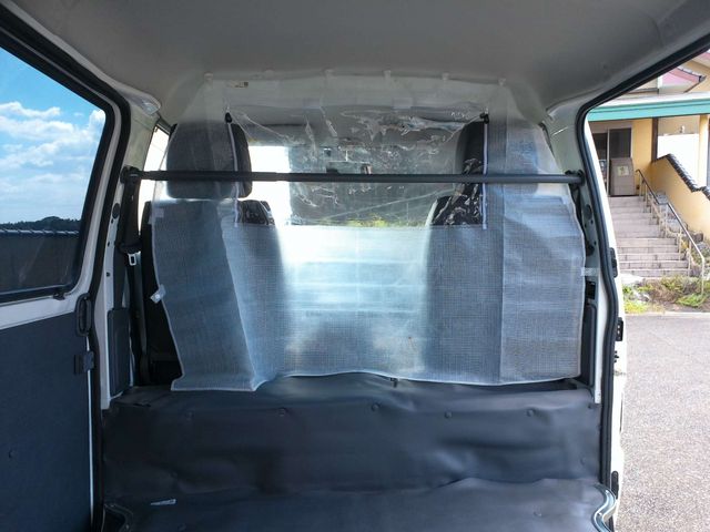 Mazda BONGO VAN 2017-06 4580-15