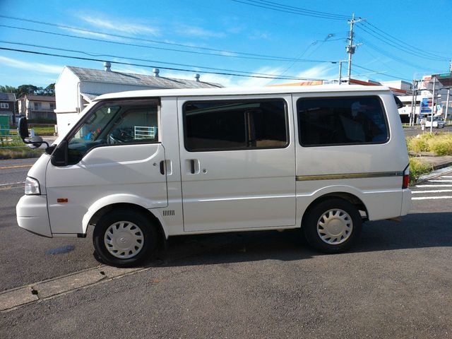 Mazda BONGO VAN 2017-06 4580-25