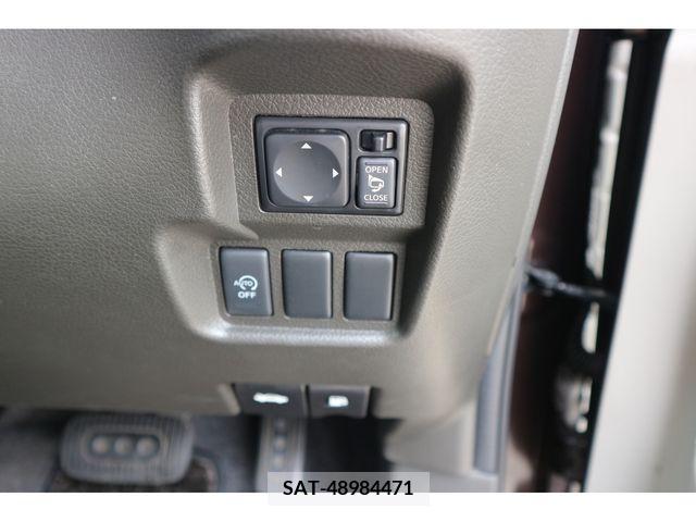 Nissan CUBE 2013-11 374113-8