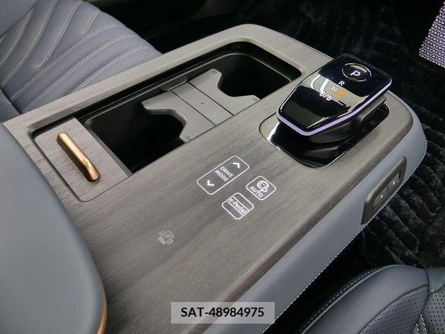 Nissan Ariya 2023-09 261099-14