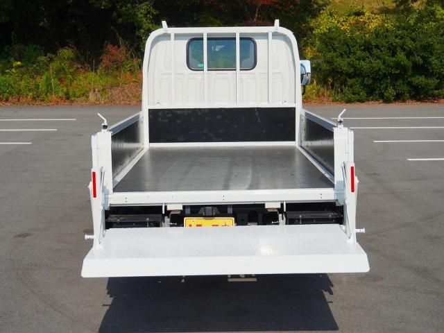 Isuzu ELF TRUCK 2015-10 196207-11