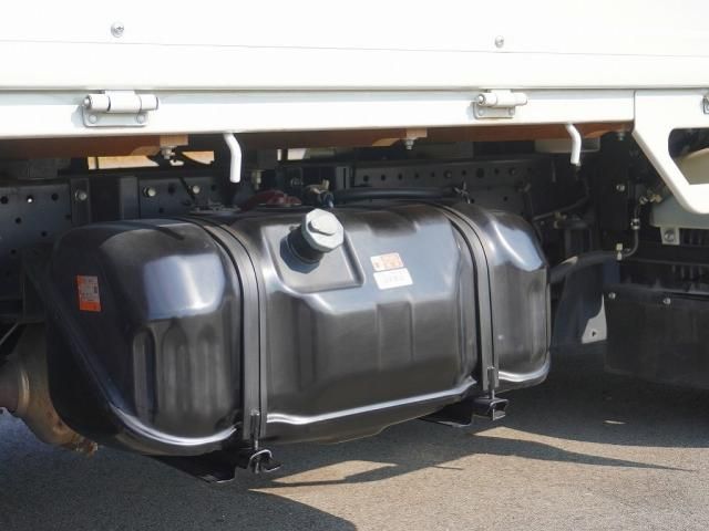 Isuzu ELF TRUCK 2015-10 196207-26