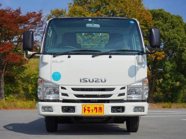 Isuzu ELF TRUCK 2015-10 196207-1