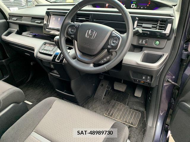 Honda e 2017-11 239366-9