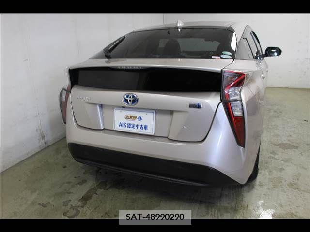 Toyota PRIUS 2016-07 281940-2